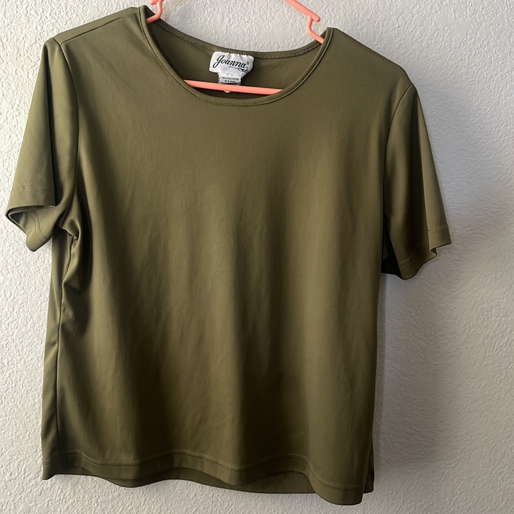 Green t shirt